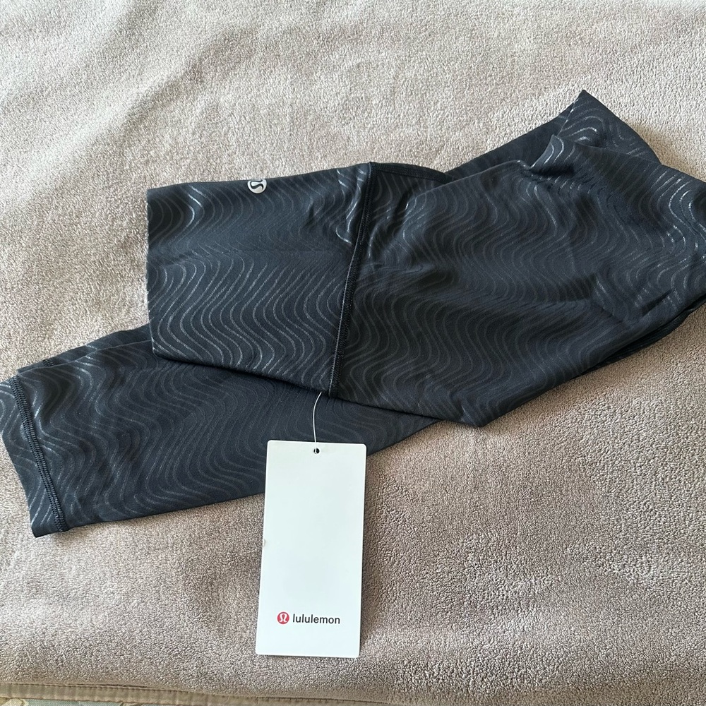 NWT LULU LEMON ALIGN HR PANT
25 in Size 4